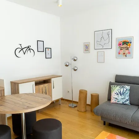 Simply At - In Apartamento *