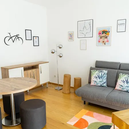 Simply At - In Apartman